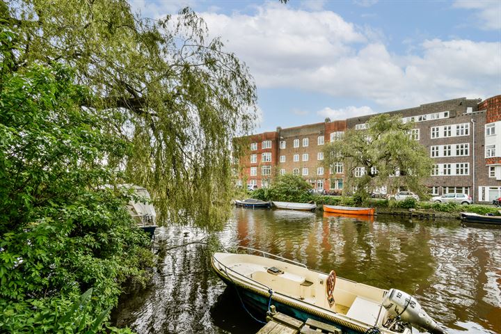 Bekijk foto 1 van Amstelkade 3-3