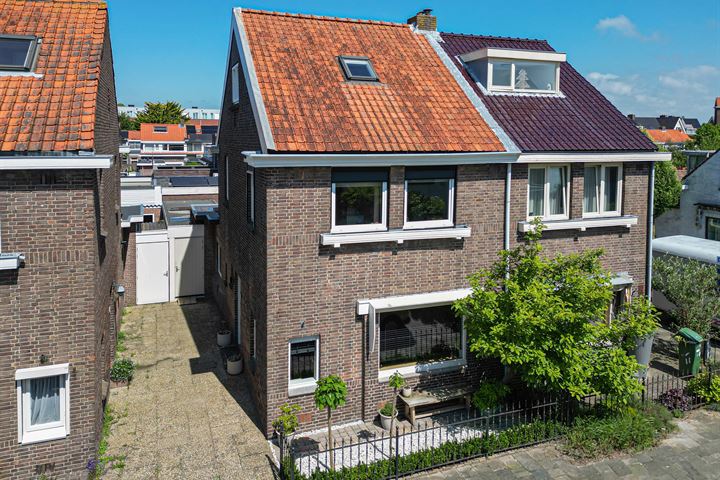 Bekijk foto 1 van Mgr. Broerestraat 25