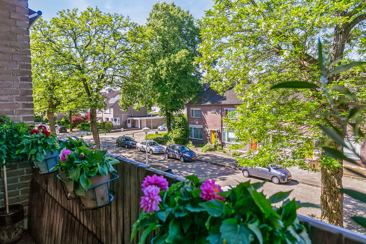 Bekijk foto 19 van Veldmaarschalk Montgomerylaan 835