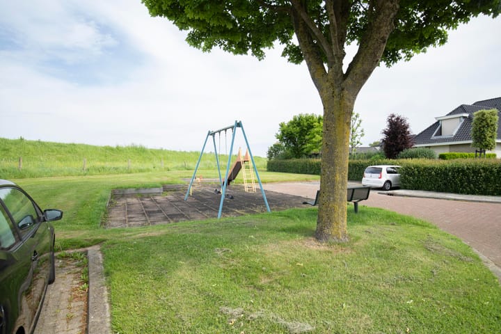 Photo 12 of Roebol 69