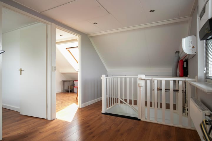 Photo 45 of Roebol 69