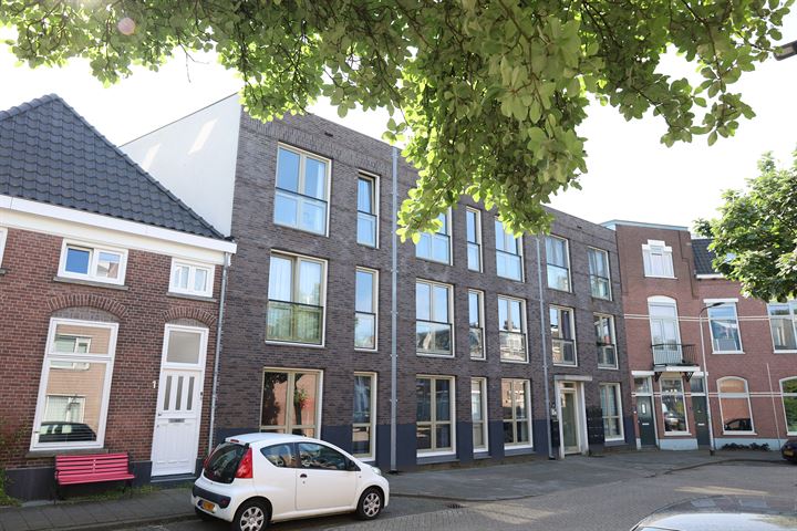 View photo 3 of de Ruyterstraat 3-F