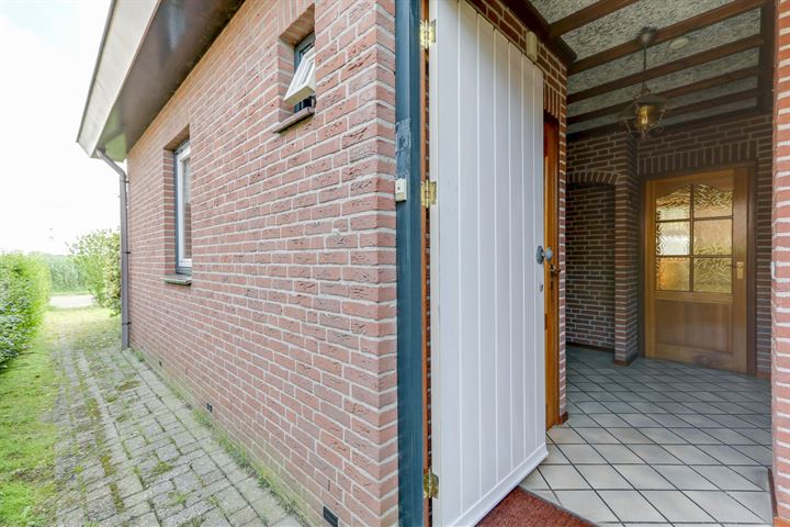 Bekijk foto 2 van Laagstraat 9