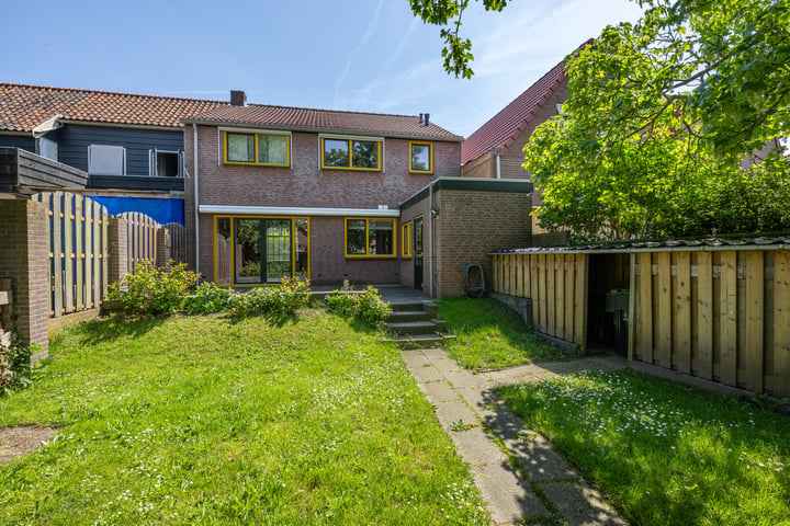 Bekijk foto 40 van Zuiddijk 32