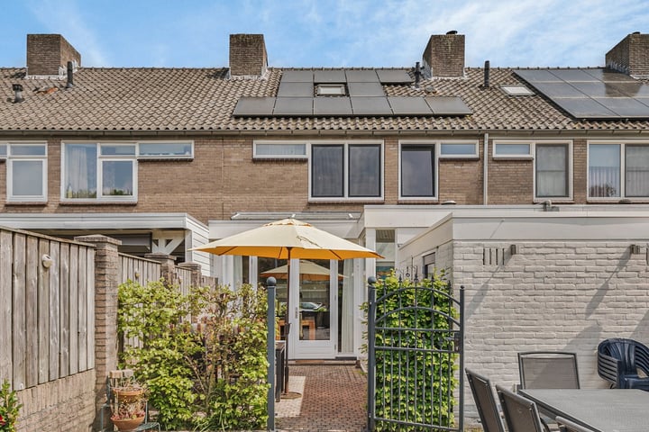 Bekijk foto 40 van Poorterstraat 10