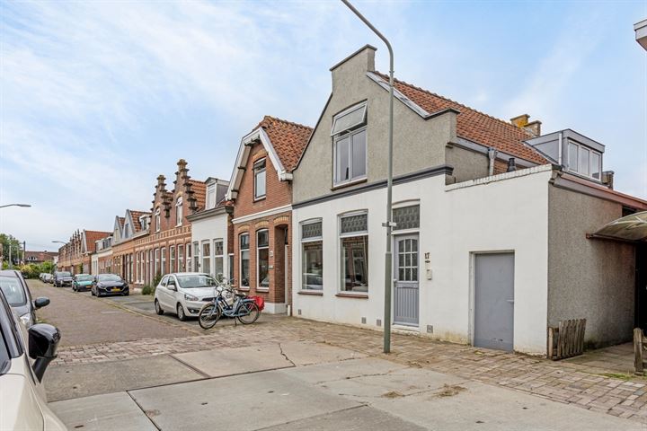 Bekijk foto 25 van Komatistraat 17