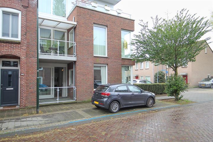 Bekijk foto 37 van Frans Staelstraat 1-01