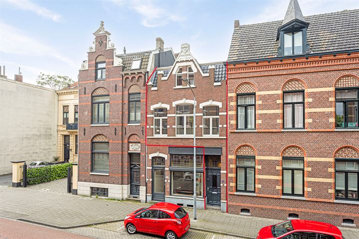 View photo 1 of Sint Martinusstraat 72