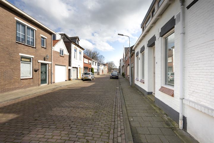 Bekijk foto 27 van Rozemarijnstraat 15