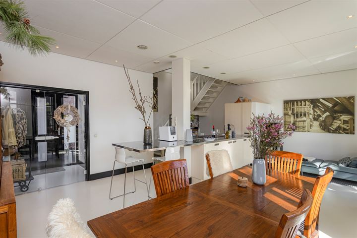 View photo 10 of Van Deventerstraat 29