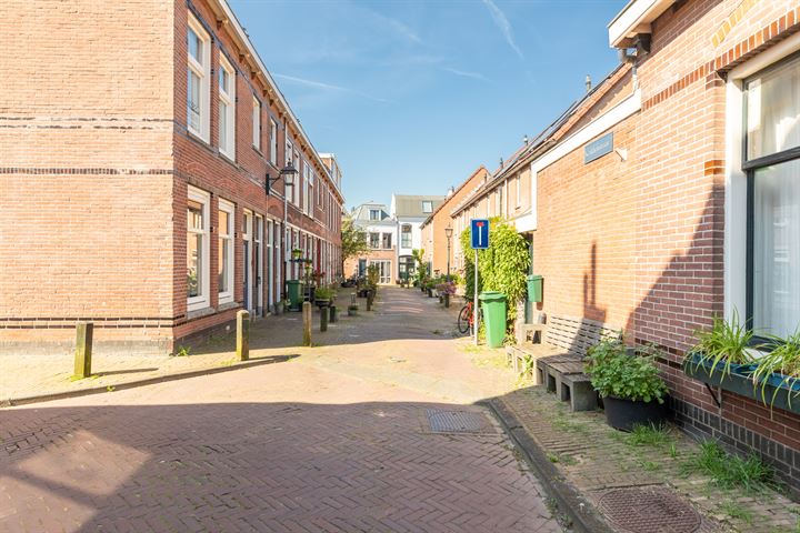 Bekijk foto 33 van Kerkhofstraat 27-ZW