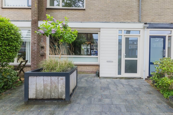 Bekijk foto 2 van Lodewijkstraat 43