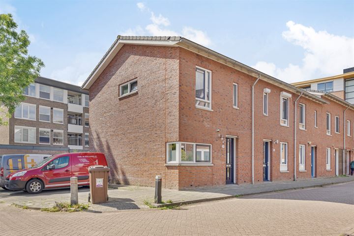 Bekijk foto 1 van Diepenbrockstraat 24