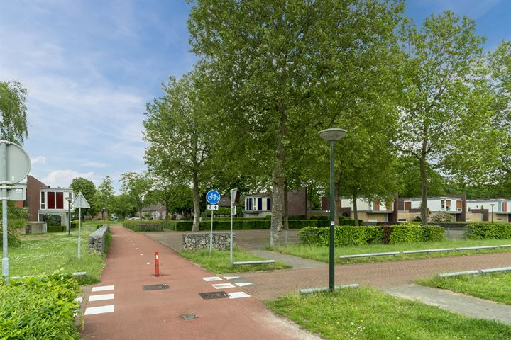 View photo 40 of Wethouder Materhof 8