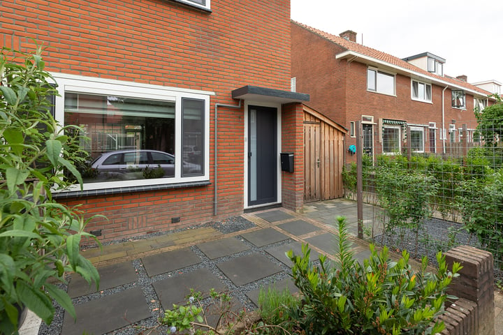 Bekijk foto 4 van Curiestraat 7