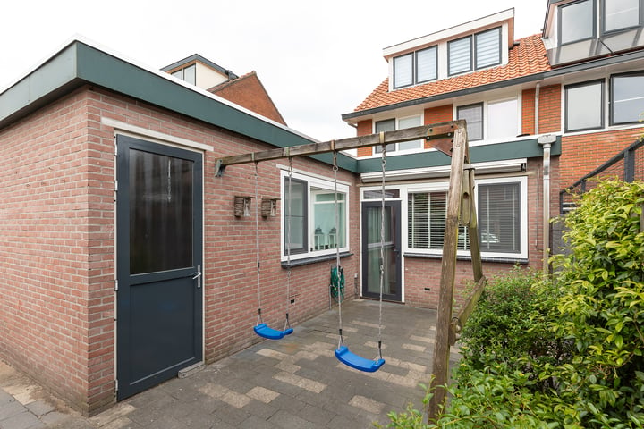 Bekijk foto 25 van Curiestraat 7