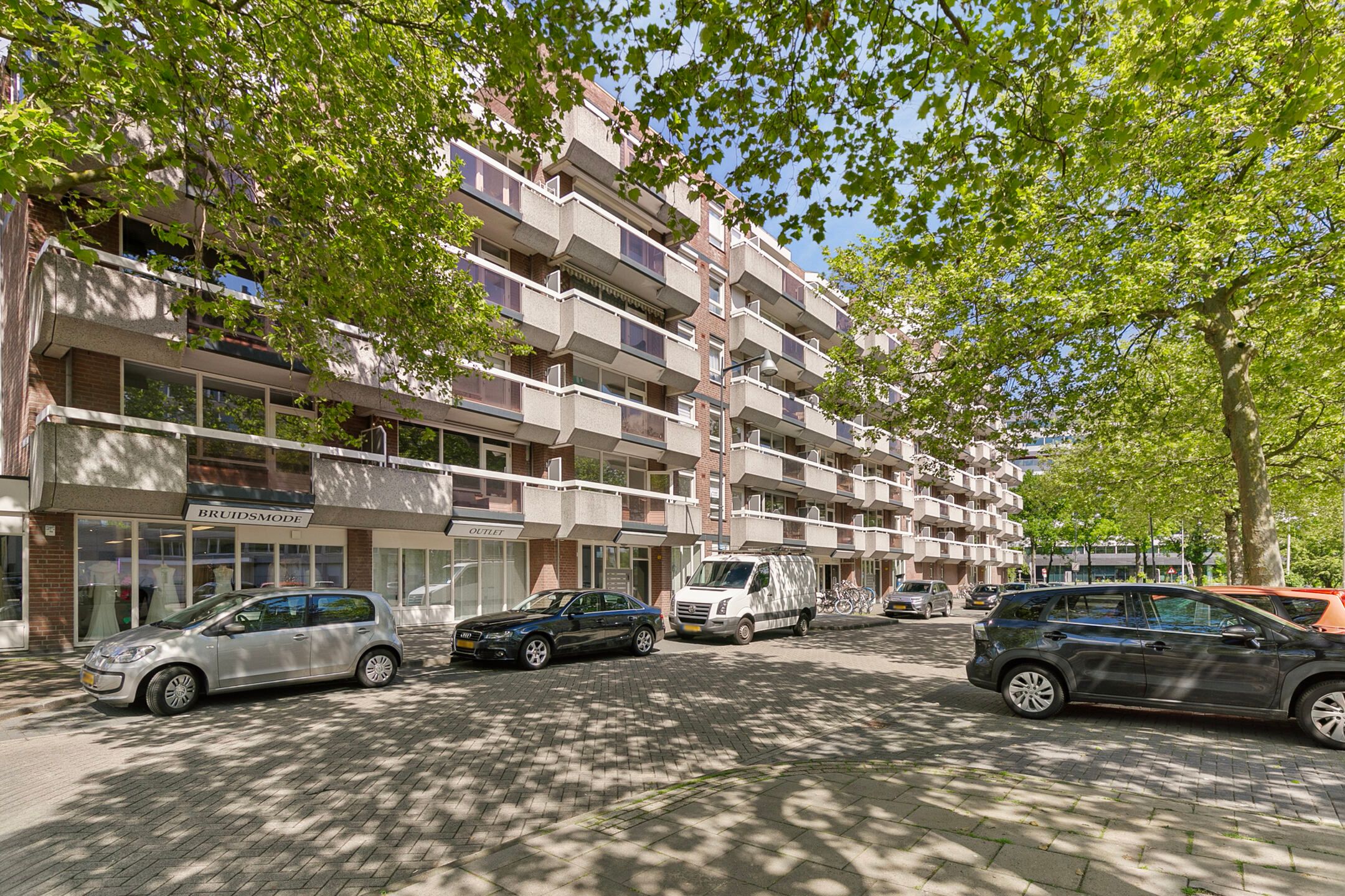 Photo 3 of Pastoor Petersstraat 107