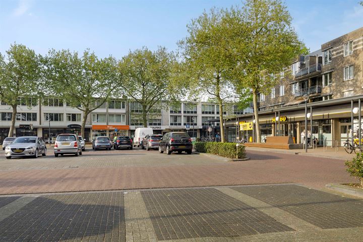 Bekijk foto 2 van Moleneindplein 4-B