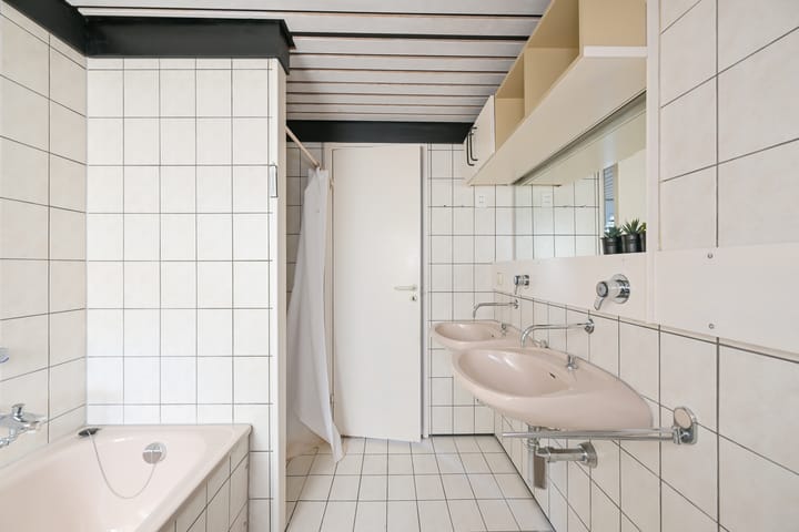 Foto 27 van Zuideinde 32-E