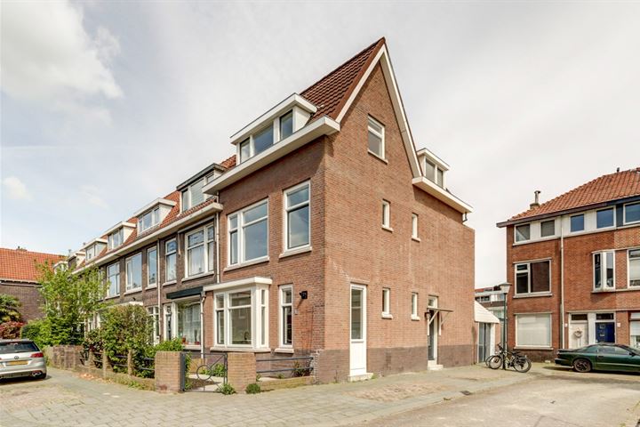 Bekijk foto 1 van Richard Holstraat 39