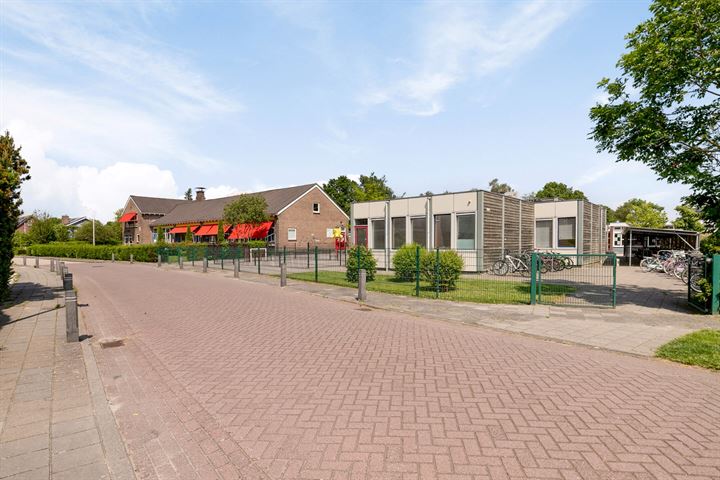 Bekijk foto 32 van Meidoornstraat 5