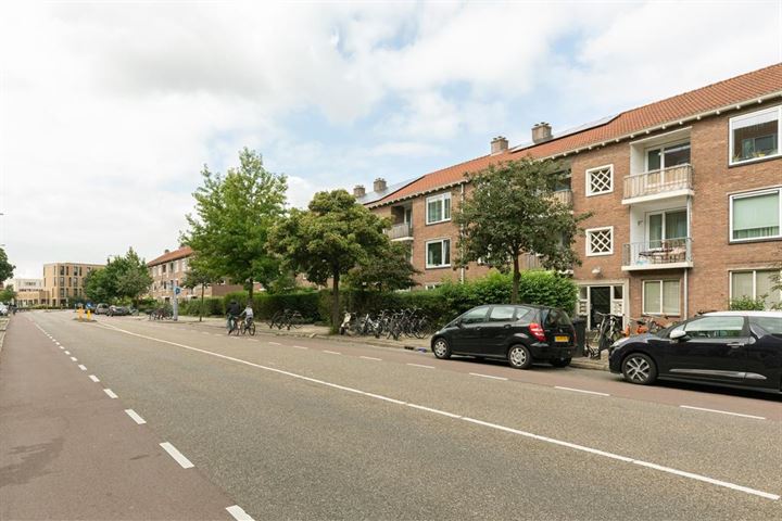 View photo 2 of Ahornstraat 22