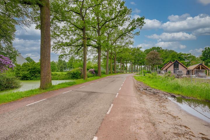 Bekijk foto 2 van Oirschotseweg 19