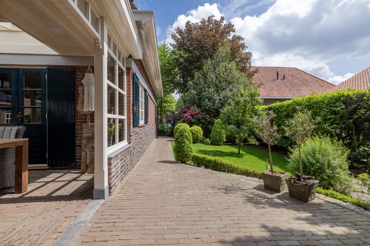 Foto 34 van Sint Josephplein 13