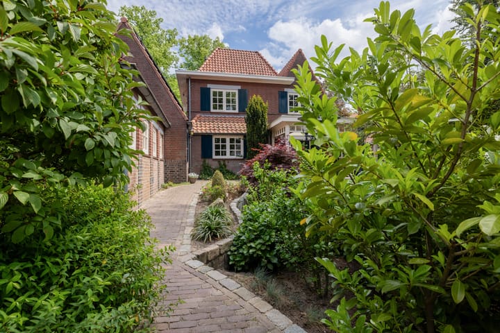 Foto 36 van Sint Josephplein 13