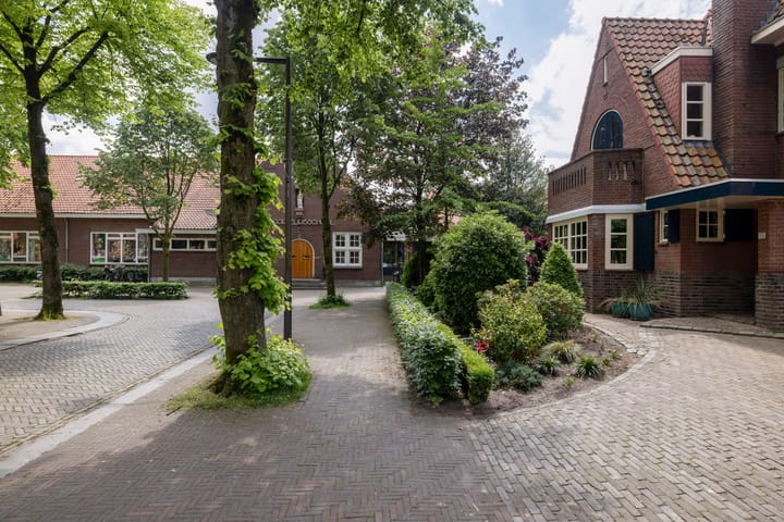 Foto 40 van Sint Josephplein 13