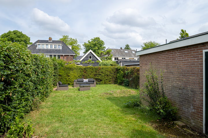 Bekijk foto 16 van De Ruyterstraat 48