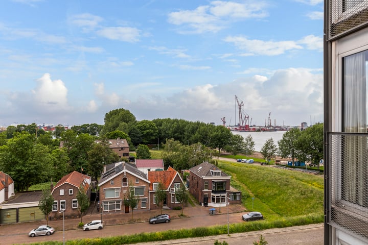 Bekijk foto 31 van Uiterdijk 82