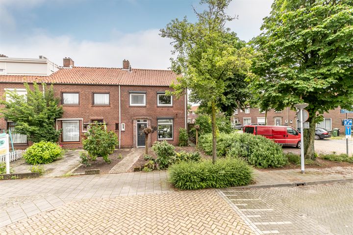 Bekijk foto 1 van Mr. C. Goselingstraat 1