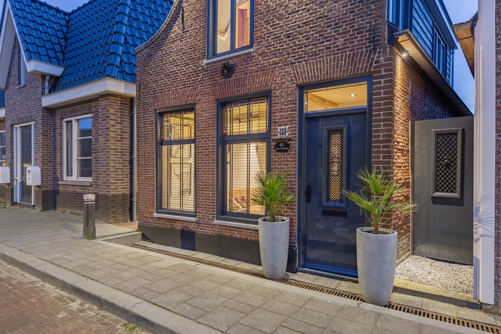 Bekijk foto 2 van Molenstraat 43