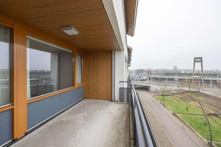 Foto 24 van Stationsplein 21