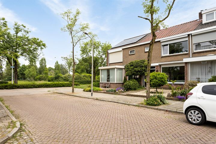 Bekijk foto 34 van Robijnstraat 38