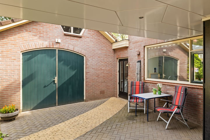 Bekijk foto 32 van Prins Bernhardstraat 61