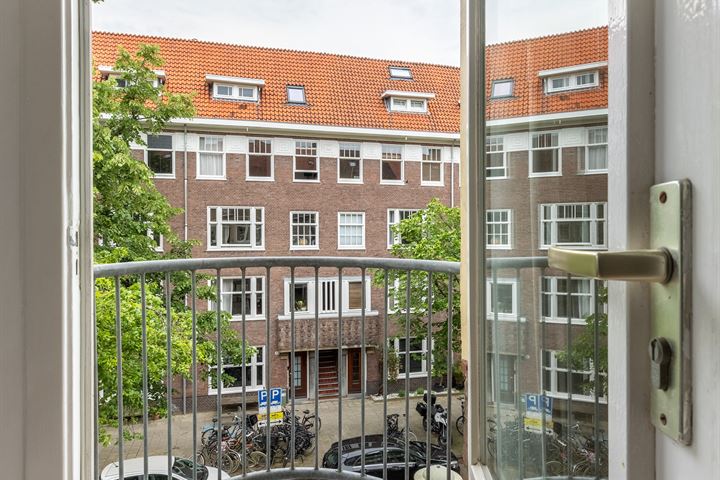 Bekijk foto 11 van Sassenheimstraat 25-2