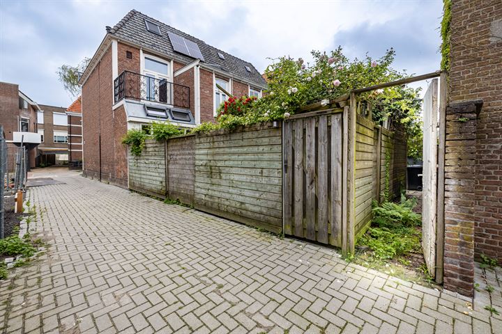 View photo 25 of Hofkampstraat 3