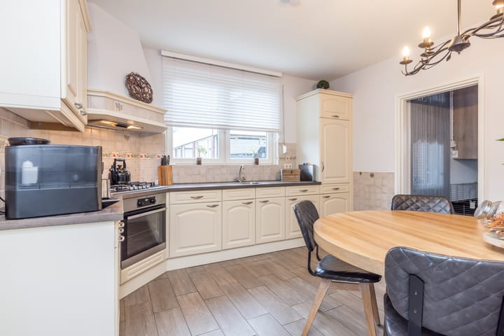 Foto 15 van Edisonweg 7