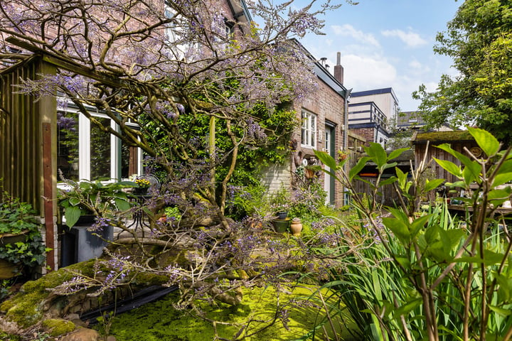 Bekijk foto 48 van Bloemwijklaan 12