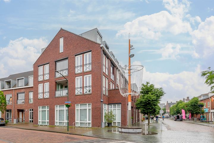 Bekijk foto 1 van Kluisstraat 37