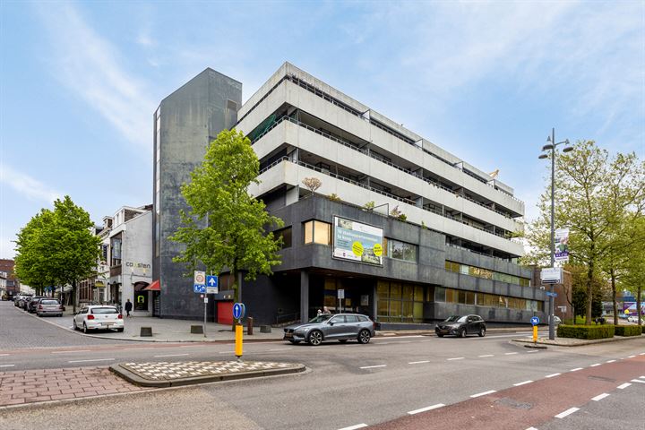 Bekijk foto 1 van Geleenstraat 99