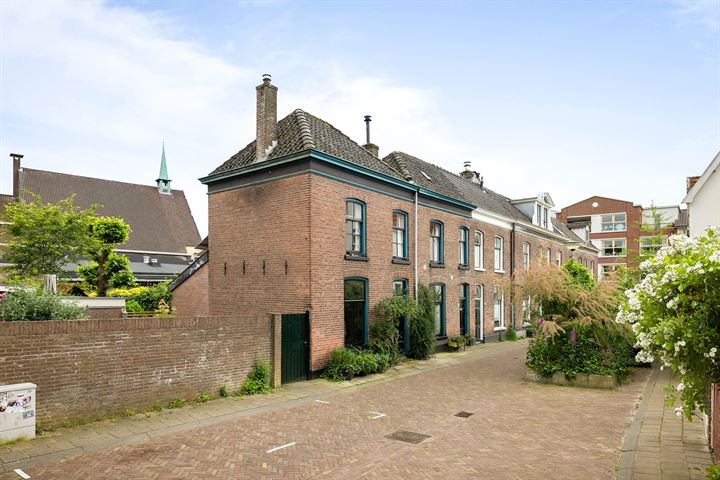 Bekijk foto 32 van Badhuisstraat 12