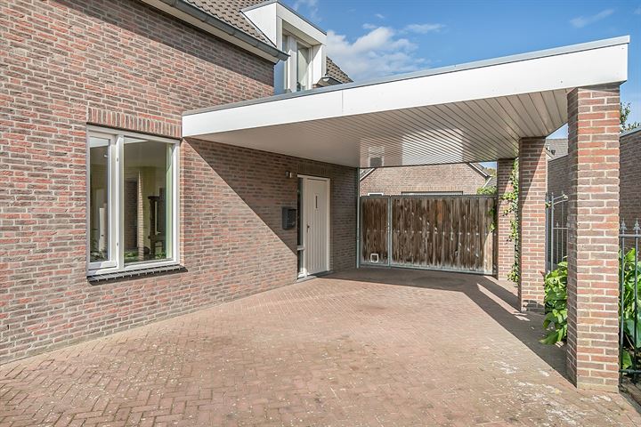 Bekijk foto 3 van Meester Henckensstraat 15