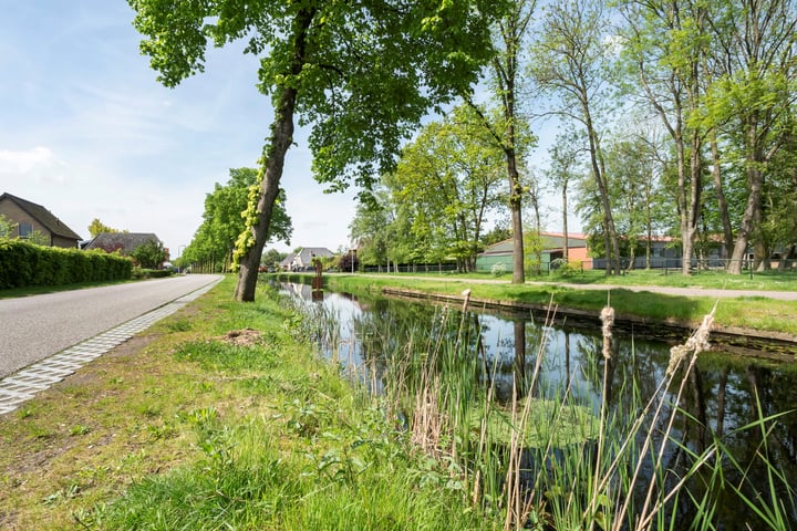 Bekijk foto 2 van Jogchem Alberdaweg 64