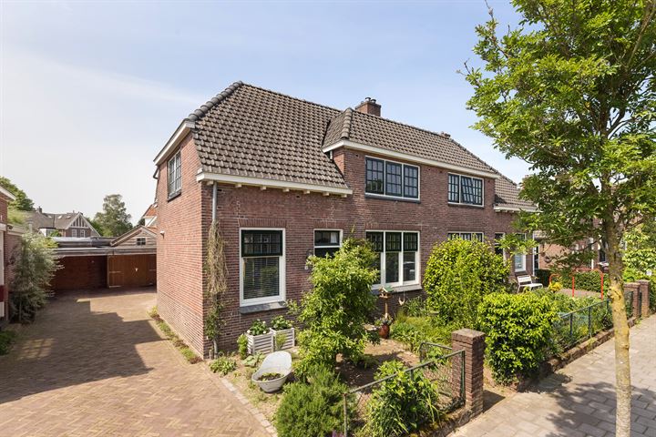 Bekijk foto 1 van Strumphlerstraat 18