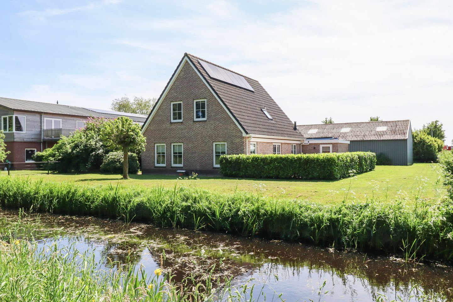 Photo 1 of Doumastate 11