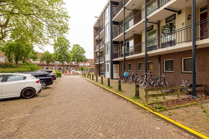 Bekijk foto 39 van Vredenluststraat 13