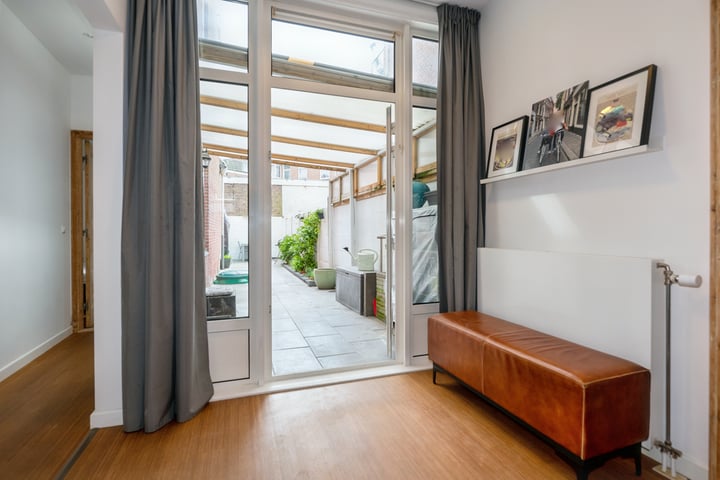 Bekijk foto 18 van De Constant Rebecquestraat 36